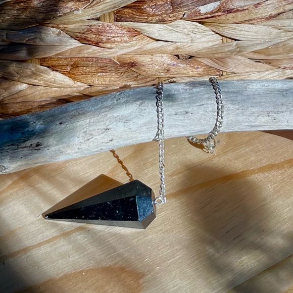 Black obsidian dowsing pendulum - Picture 7 of 7